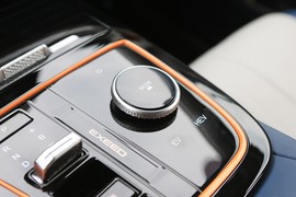 2023款星途追风PHEV