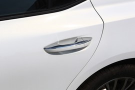 2023款奔腾B70