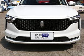 2023款奔腾B70