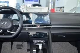 2022款现代伊兰特