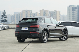 2023款奥迪Q5L