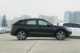 2023款奥迪Q5L