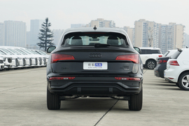 2023款奥迪Q5L