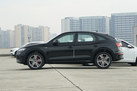 2023款奥迪Q5L