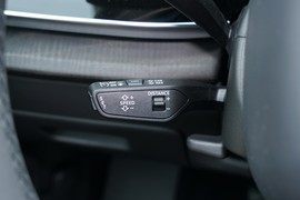 2023款奥迪Q8