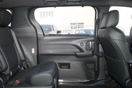 2023款丰田赛那SIENNA