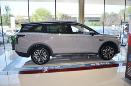 2023款红旗HS7