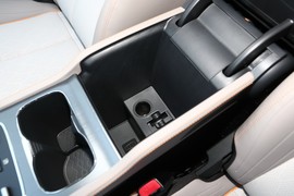 2023款比亚迪元PLUS