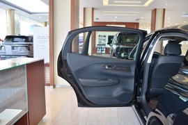 2023款红旗E-QM5