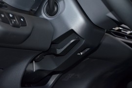 2023款红旗E-QM5