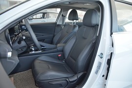 2023款现代伊兰特