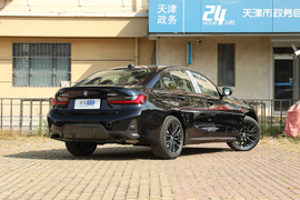 2024款宝马325i