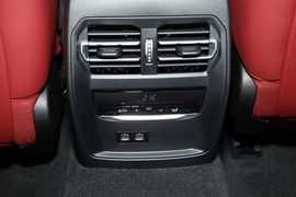 2024款宝马325i