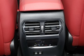 2024款宝马325i