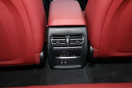2024款宝马325i