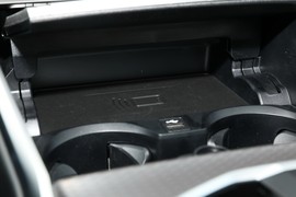 2024款宝马325i