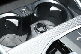 2024款宝马325i