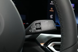 2024款宝马325i