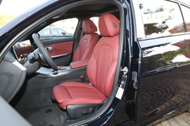 2024款宝马325i