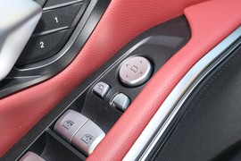 2024款宝马325i