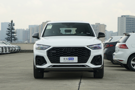 2023款奥迪Q5L