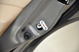 2012款中华V5