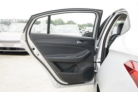 2024款奇瑞艾瑞泽5