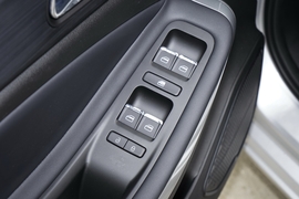 2024款奇瑞艾瑞泽5