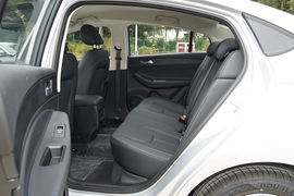 2024款奇瑞艾瑞泽5