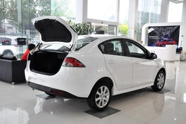 2012款马自达2三厢1.5手动时尚版