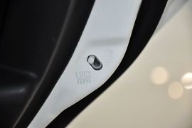 2012款马自达2三厢1.5手动时尚版