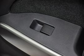 2012款马自达2三厢1.5手动时尚版