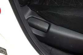 2012款马自达2三厢1.5手动时尚版