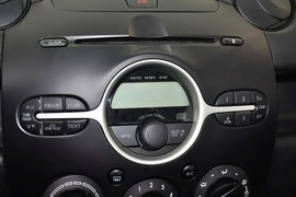 2012款马自达2三厢1.5手动时尚版