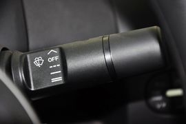 2012款马自达2三厢1.5手动时尚版