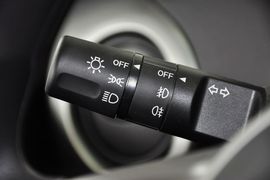 2012款马自达2三厢1.5手动时尚版