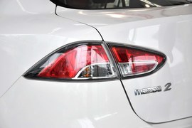 2012款马自达2三厢1.5手动时尚版