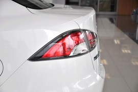 2012款马自达2三厢1.5手动时尚版