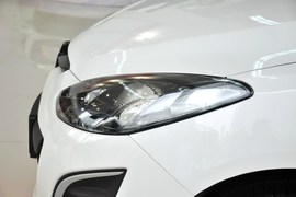 2012款马自达2三厢1.5手动时尚版