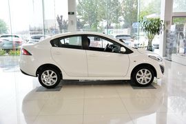 2012款马自达2三厢1.5手动时尚版