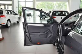 2014款大众速腾1.6L手动舒适型