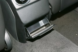 2024款奔驰C级新能源