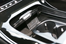 2024款奔驰C级新能源