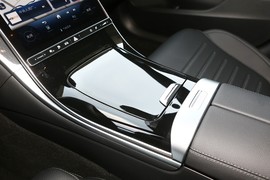 2024款奔驰C级新能源