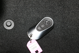 2024款奔驰C级新能源