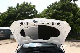 2024款奔驰C级新能源