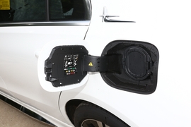 2024款奔驰C级新能源