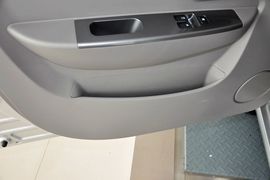 2010款五菱宏光1.2L基本型