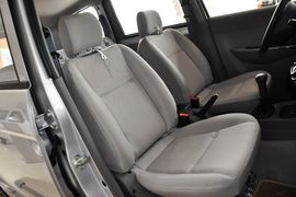 2010款五菱宏光1.2L基本型