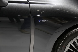 丰田皇冠智能电混双擎